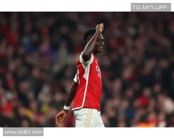 萨卡的成长之路:从青涩少年到英超明星的蜕变与荣耀