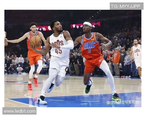 雷霆与猛龙激战三月二十二日NBA赛场精彩瞬间回顾与分析 雷霆与猛龙激战三月二十二日NBA赛场精彩瞬间回顾与分析