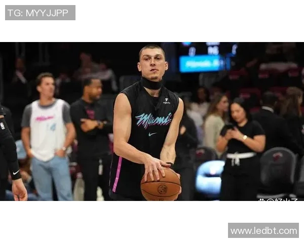 泰勒希罗在NBA赛季中的崛起与挑战分析 泰勒希罗在NBA赛季中的崛起与挑战分析