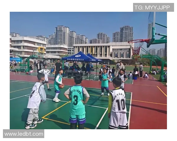 祝铭震：从年轻天才到篮球赛场的璀璨明星之路